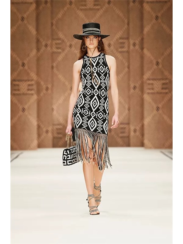 Elisabetta Franchi Midi dress Black / Butter