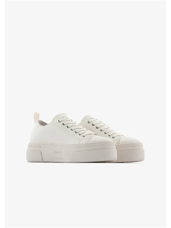 Armani Exchange Sneakers Off white